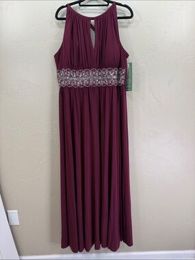 alamour the label green dress Ciara main image 0